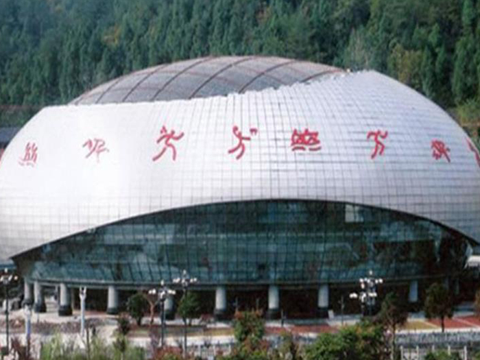 高碑店体育中心球形网架加工安装